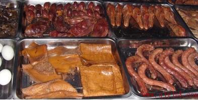 掌握地道鹵味，掘金長沙小吃市場(chǎng)——湖南食為天小吃培訓(xùn)學(xué)校專業(yè)鹵菜技術(shù)傳授